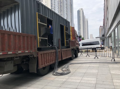 和布克赛尔柴油发电机空气滤清器在不同季节的更换周期是否有差异？